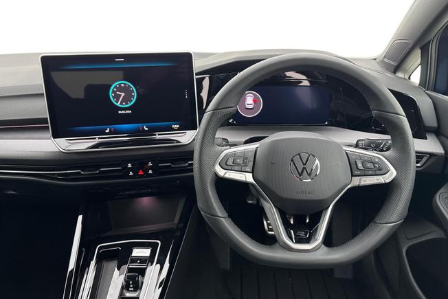 VOLKSWAGEN Golf Photo 11
