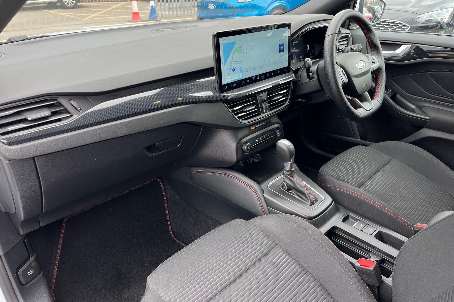 Ford FOCUS Photo 17