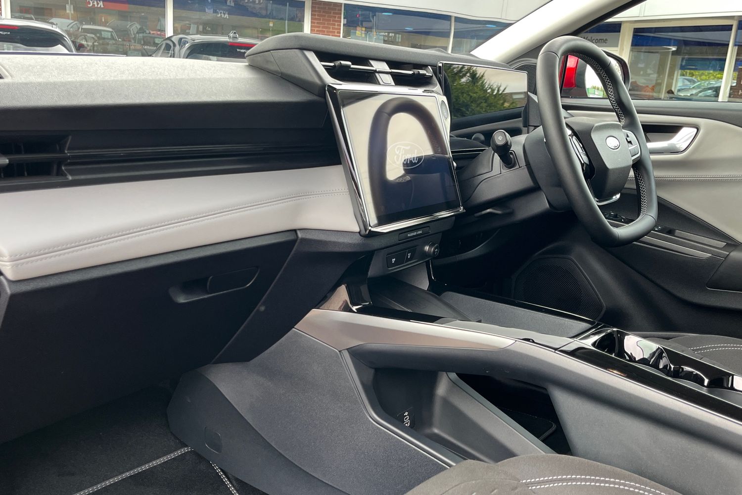 Ford Puma Gen-E Photo 17