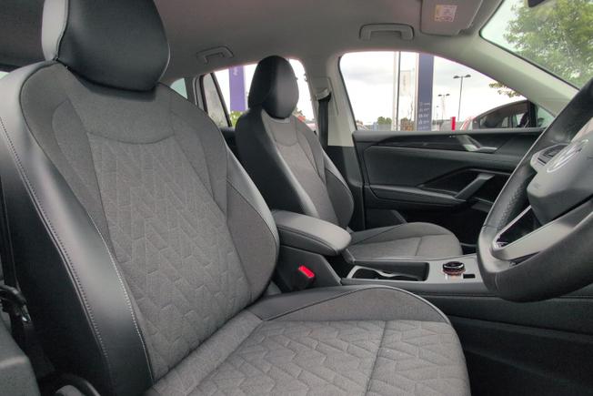 VOLKSWAGEN Tiguan Photo 21
