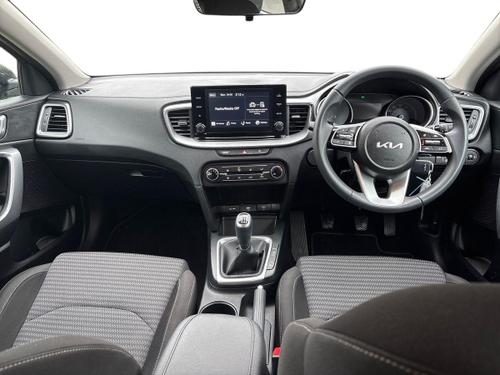 Kia XCEED Photo autoimg-f7cc1cec94c9f63563800fec15fe676dcc9f38e2.jpg