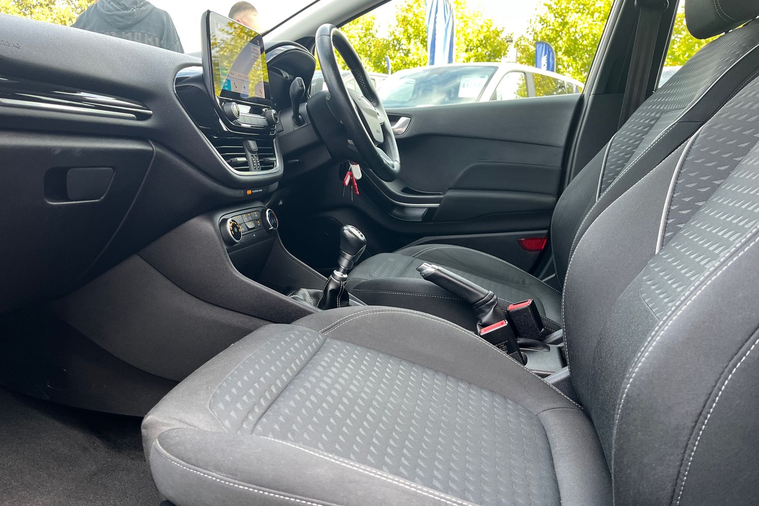 Ford FIESTA Photo 17
