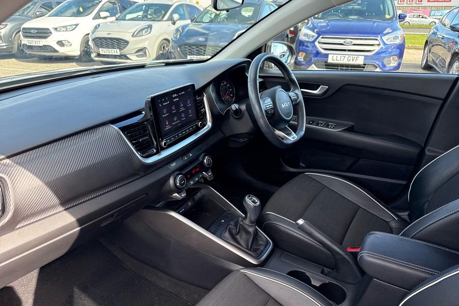 Kia STONIC Photo autoimg-f7cf43b1e4691b3539d50a1a3db745811928cf6f.jpg