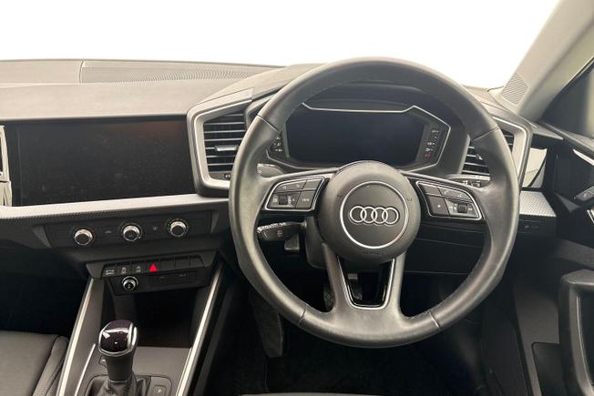 Audi A1 Photo 11