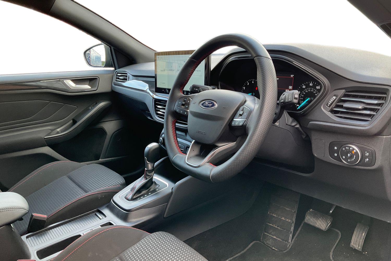 Ford Focus Photo 8