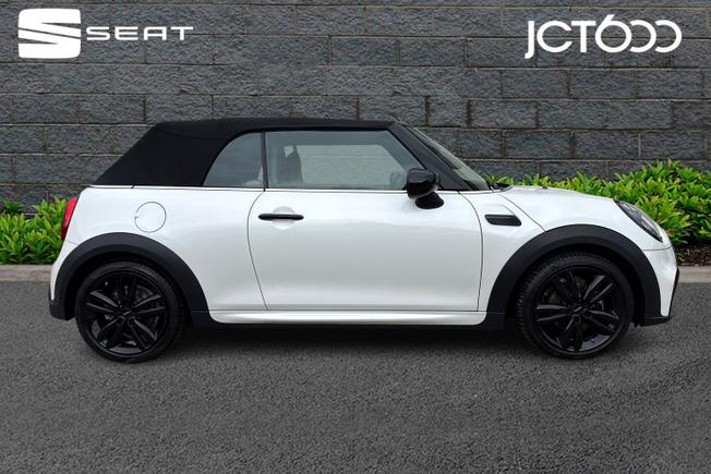 MINI Convertible Photo 4