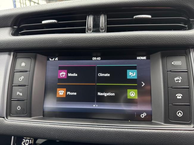 Jaguar XF Photo 37