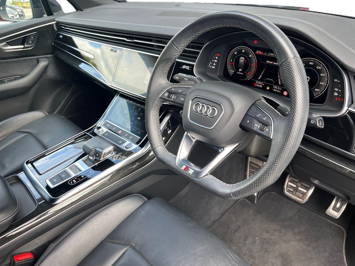 Audi Q7 Photo autoimg-f7dfc09d21b511d1487006e574d14787930c72fe.jpg