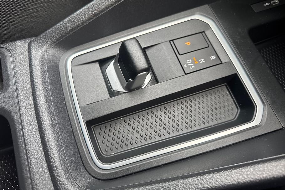 Used FORD TRANSIT CONNECT WT25NDV 32