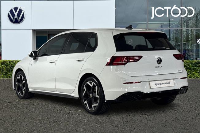 VOLKSWAGEN Golf Photo 3