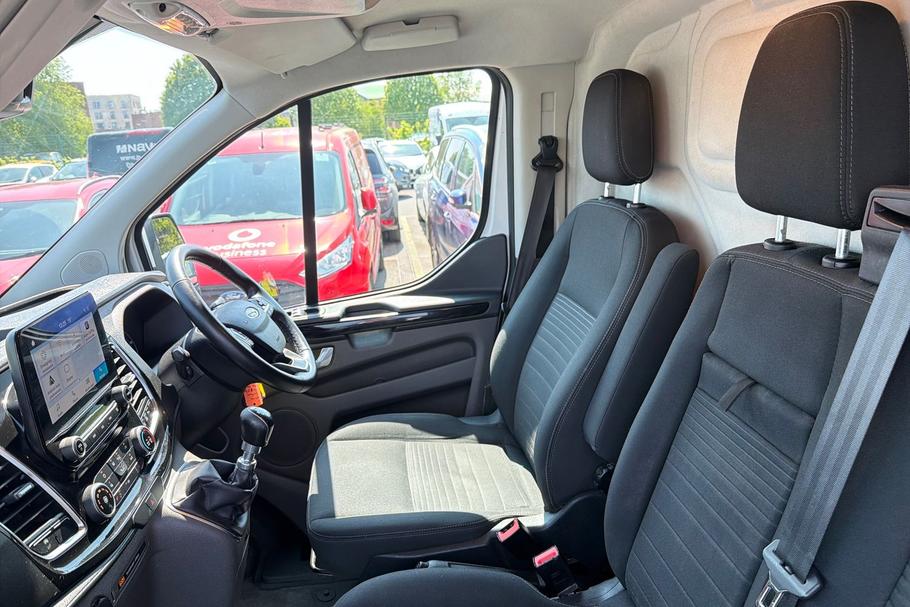 Used FORD TRANSIT CUSTOM YP71ZKW 37