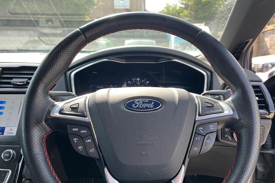 Ford MONDEO Photo autoimg-f7ead08087f9380287e8113d0c36c2e1babcca50.jpg