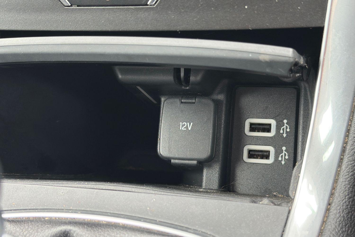 Ford GALAXY Photo 31