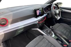 SEAT Arona Photo 2