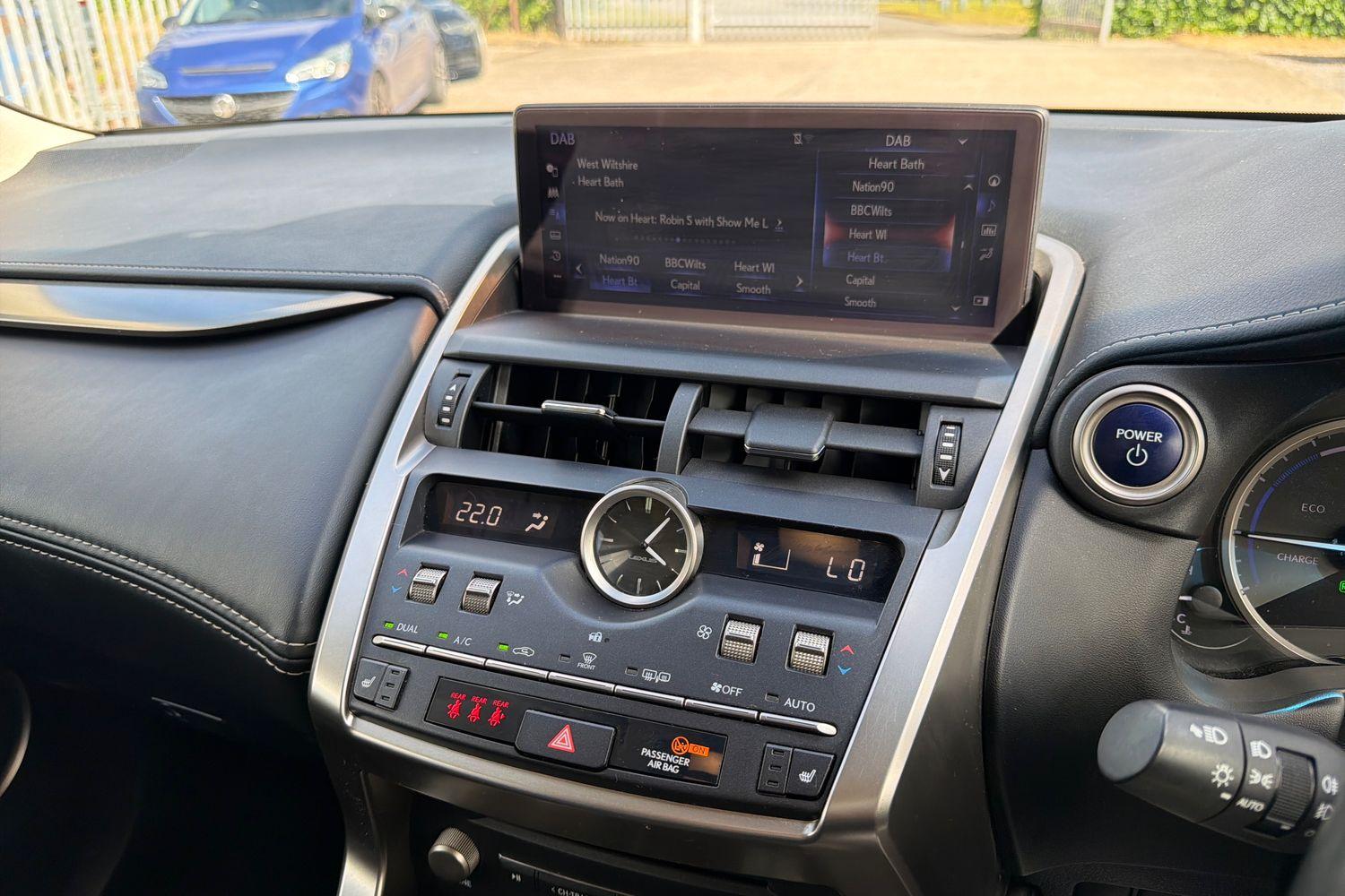 Lexus NX Photo 22
