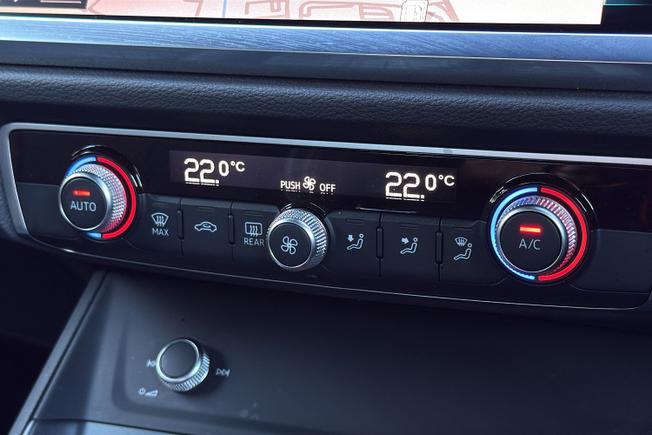 AUDI Q3 Photo 25