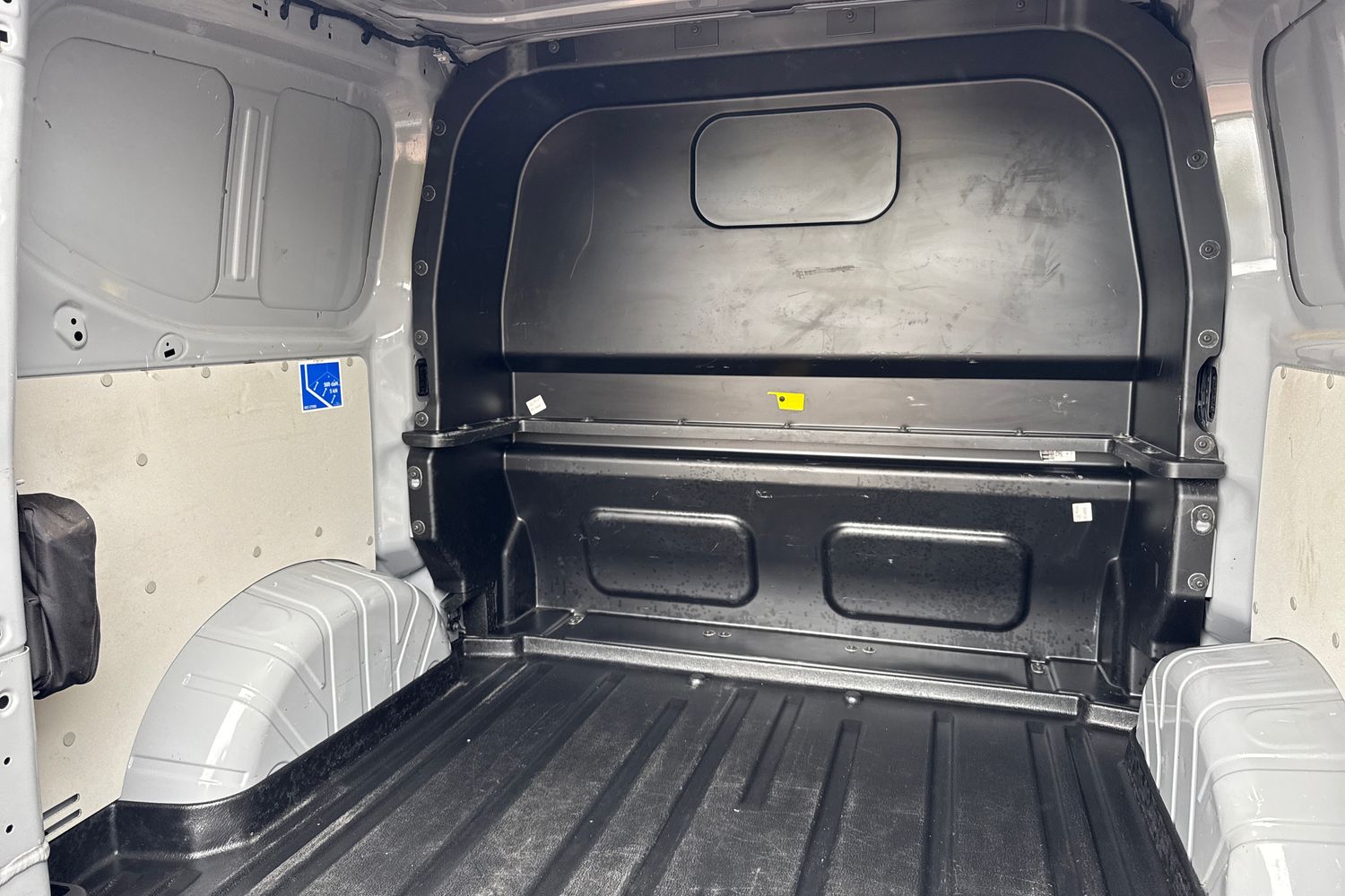 Ford TRANSIT CUSTOM Photo 3