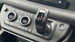 Land Rover Defender Photo 12