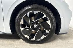 VOLKSWAGEN ID.3 Photo 5