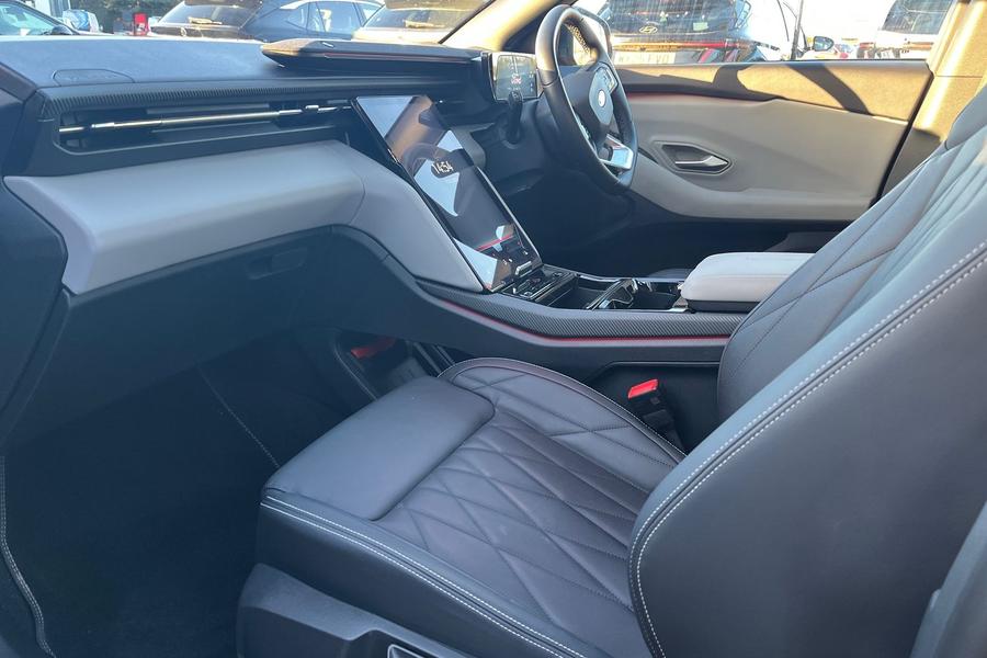 Ford Explorer Photo autoimg-f7fde19fa582adde84f5dbf73ec413d4523b170d.jpg