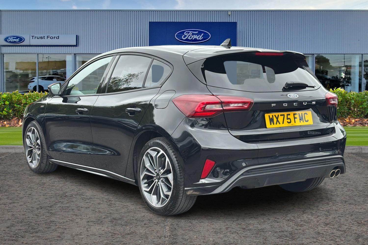 Ford Focus Photo 1