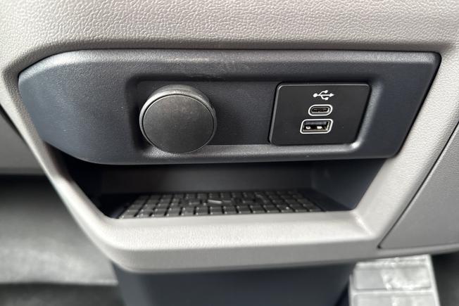 Volkswagen E-Transporter Photo 32