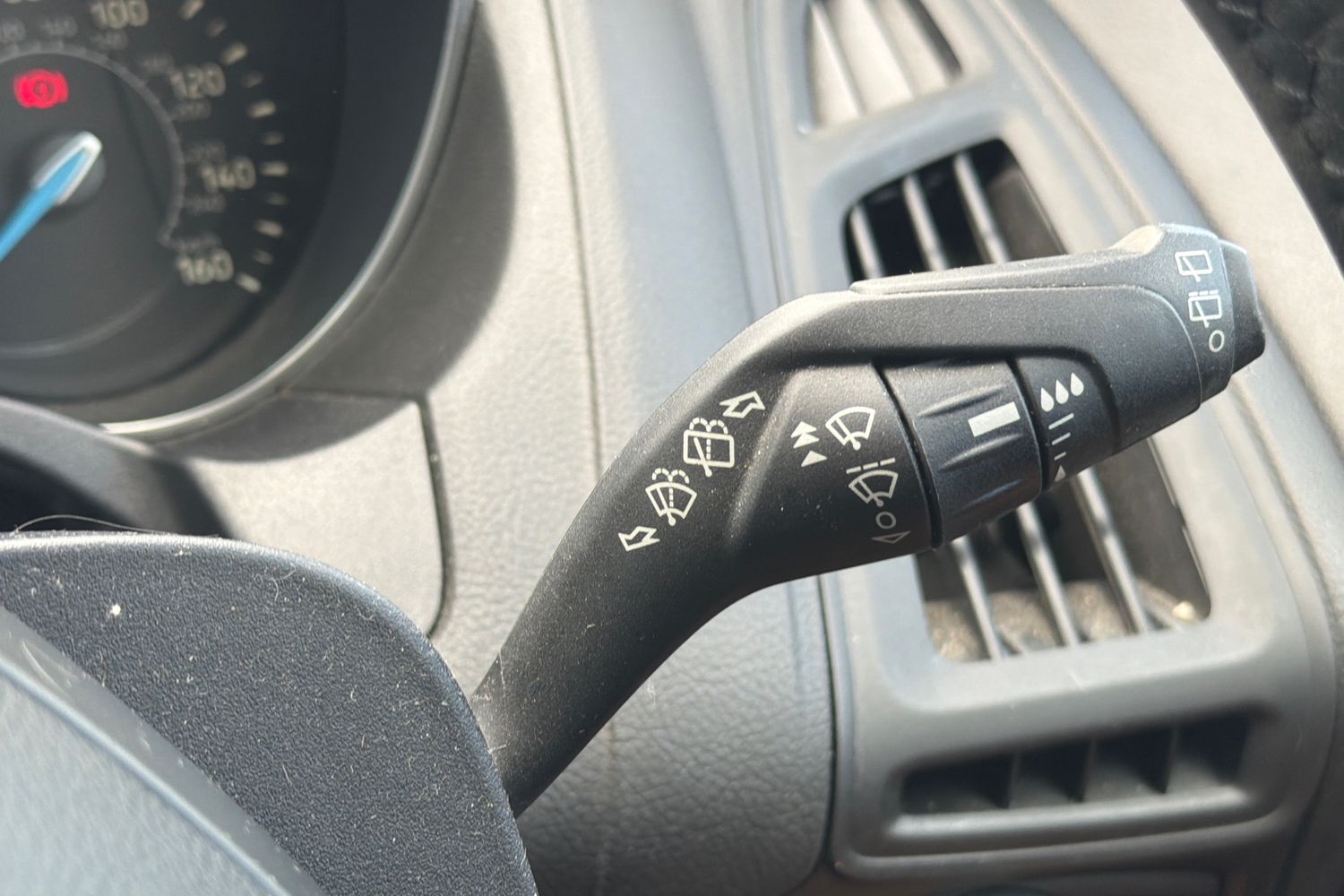 Ford Focus Photo 14