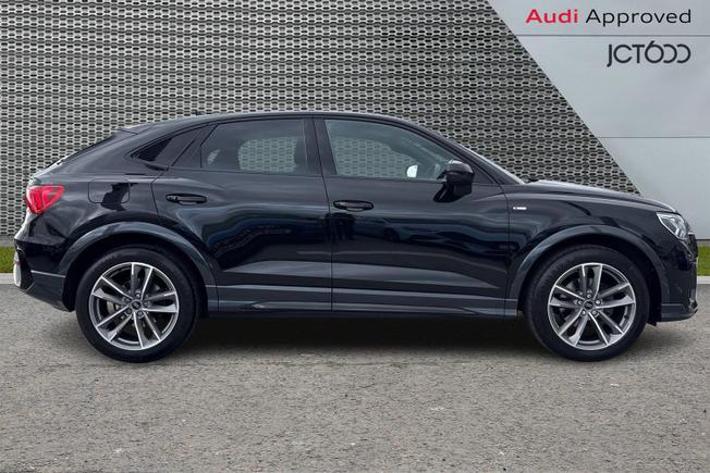 AUDI Q3 Photo 4
