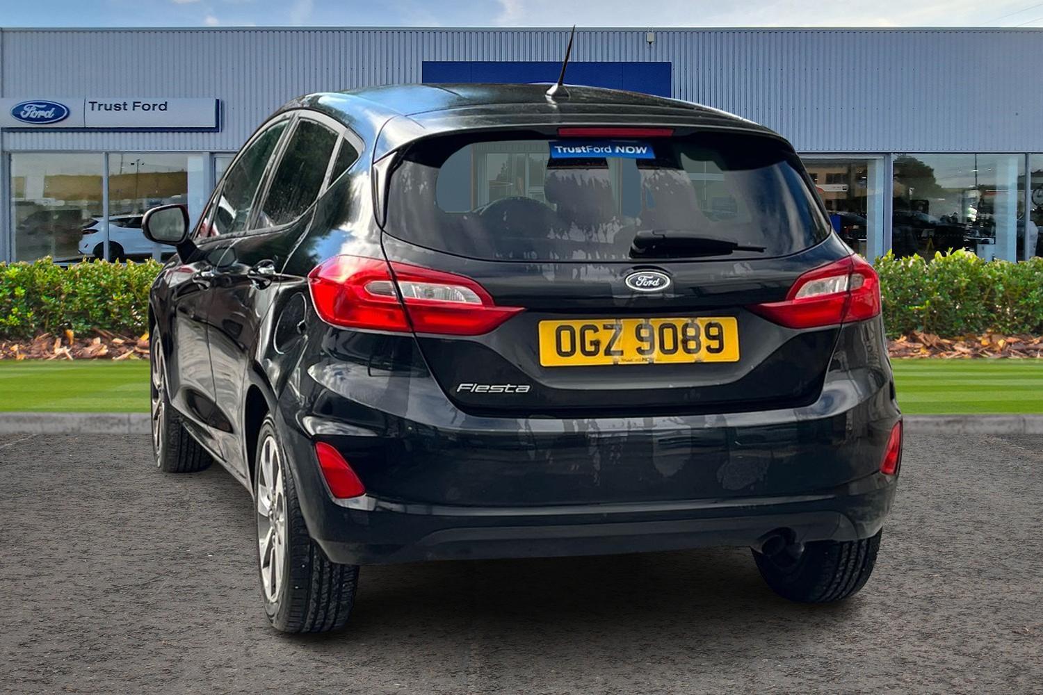 Ford FIESTA Photo 1