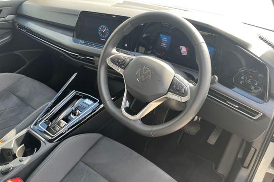 Volkswagen Golf Photo autoimg-f8023a4115e2c14b71120548931475598019f36c.jpg