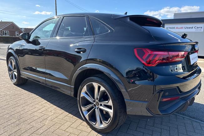AUDI Q3 Photo 27