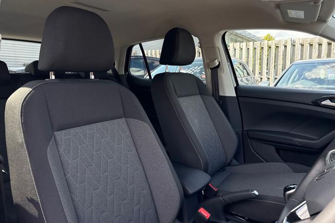 VOLKSWAGEN T-Cross Photo 28