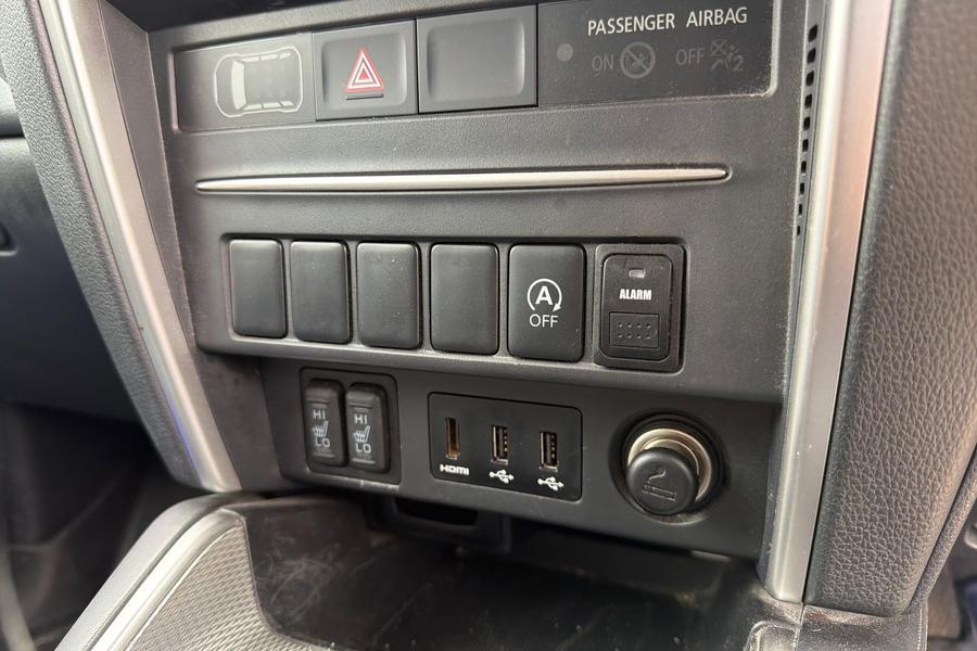 Mitsubishi L200 Photo autoimg-f8098927bd073c3f16bcdce263e0c54a7acabe8c.jpg
