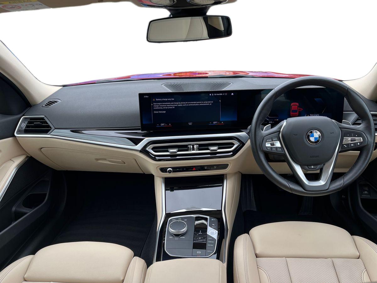 BMW 3 Series Photo 9