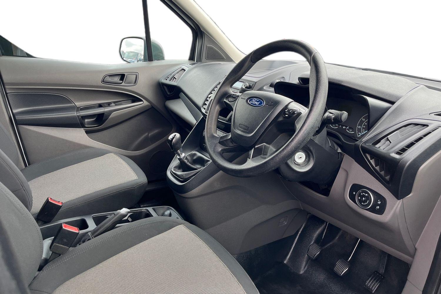 Ford TRANSIT CONNECT Photo 13