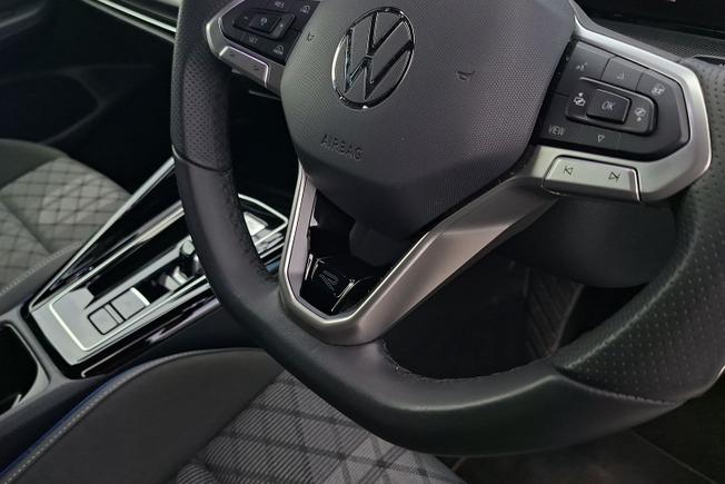 Volkswagen Golf Photo 36