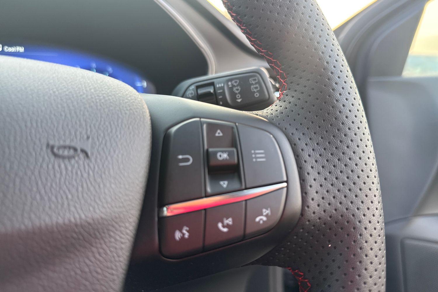 Ford FOCUS Photo 24
