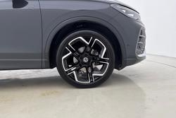 VOLKSWAGEN Tiguan Photo 5