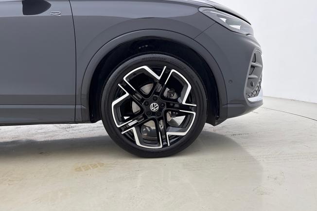 VOLKSWAGEN Tiguan Photo 5