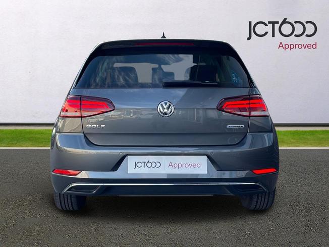 VOLKSWAGEN Golf Photo 7