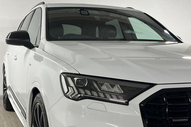 AUDI Q7 Photo 38