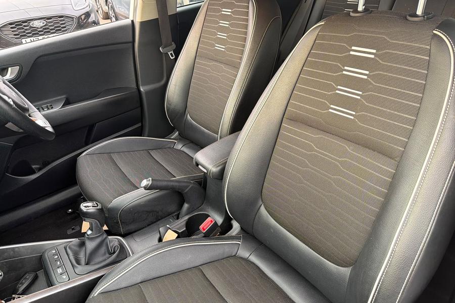 Kia Stonic Photo autoimg-f821cf6273dbeac3436d674f9e36bad51e3f42d5.jpg