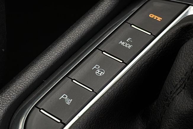 VOLKSWAGEN Tiguan Photo 26