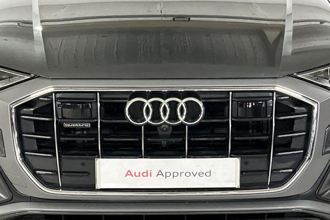 Audi Q8 Photo 39