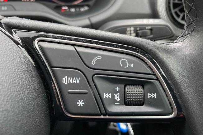 AUDI Q2 Photo 17