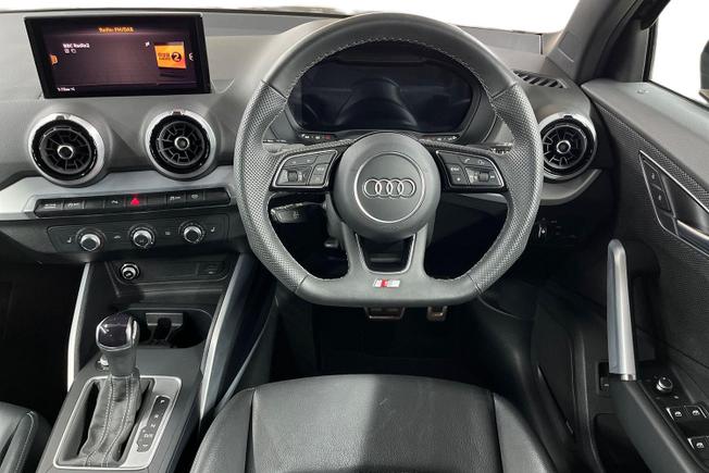 AUDI Q2 Photo 11