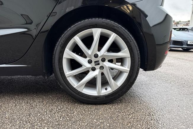 SEAT Ibiza Photo 24