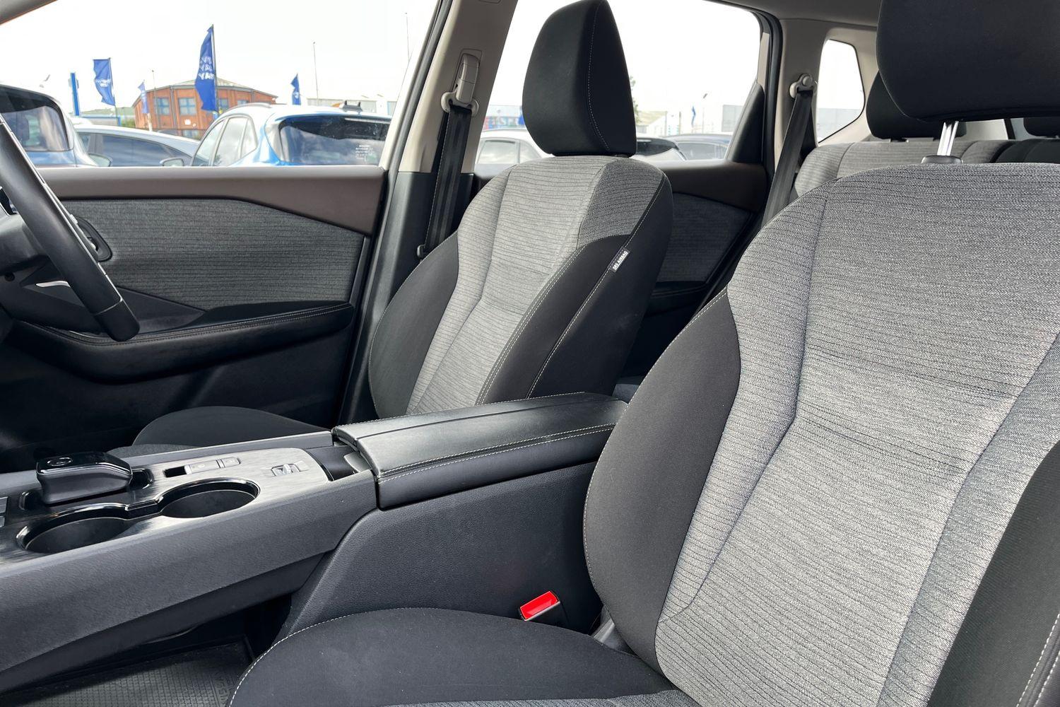 Nissan X-TRAIL Photo 18