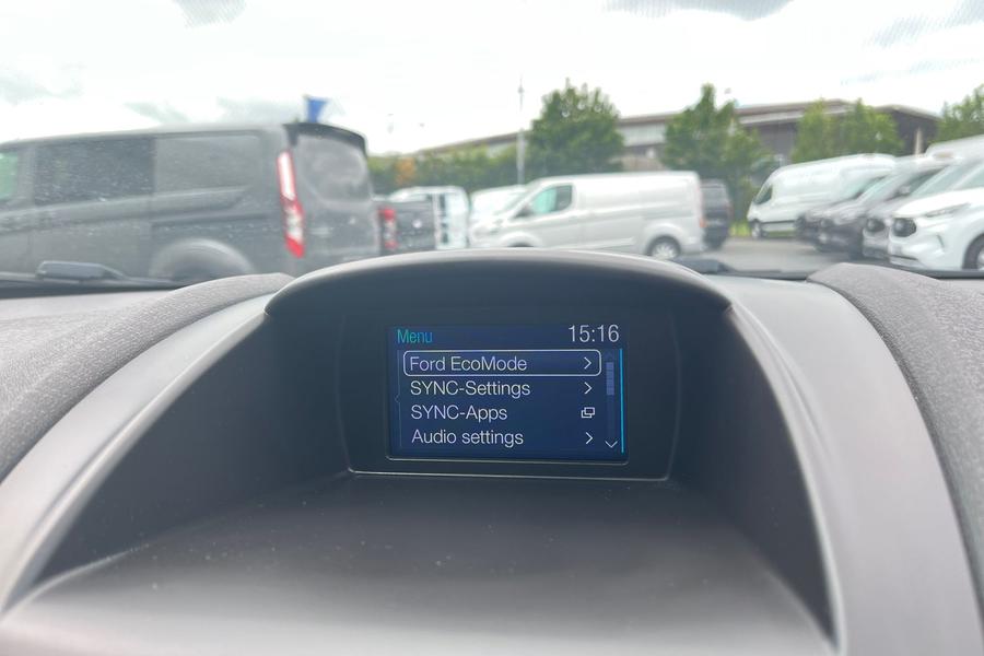 Ford FIESTA Photo autoimg-f83245fc4f604538bf711cf0f4b2b32cd41ad604.jpg