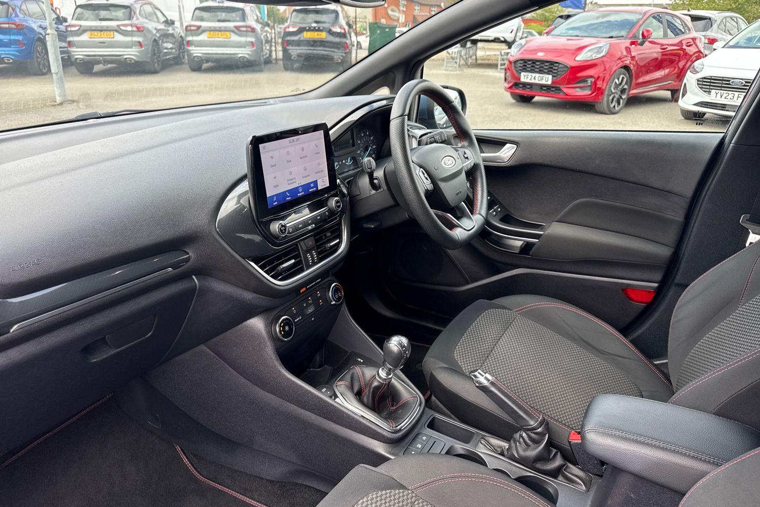 Ford Fiesta Photo 17